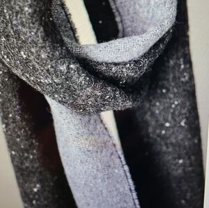 Men's Black and Gray Scarf